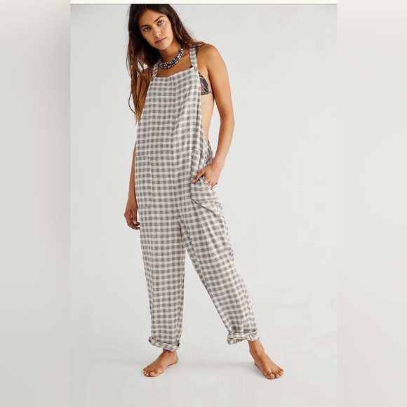 Free People Pants - Gingham Sezanne One-Piece
Style No: 62445150
Color Code: 014